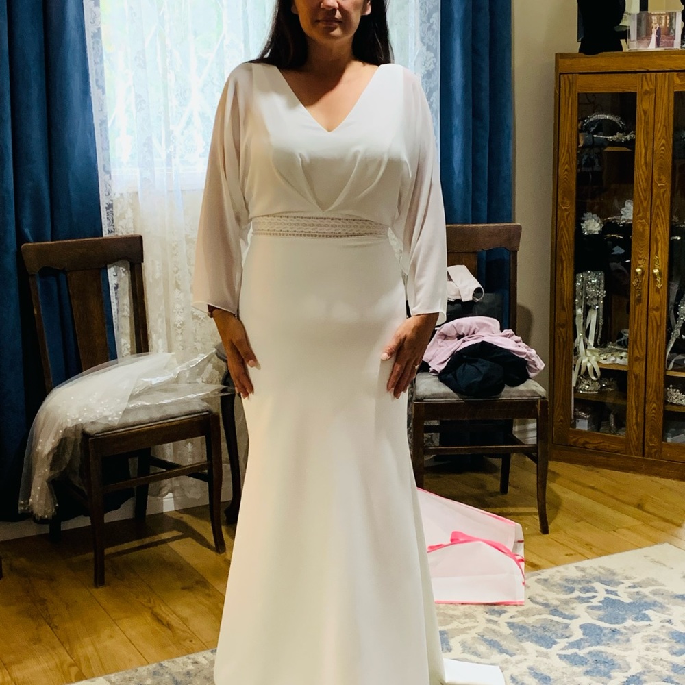 Simple wedding dress